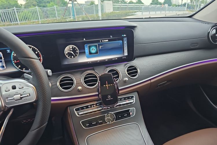 Used Mercedes-Benz E-Class 2019 Restyled E 300 L Sporty and Stylish Edition Audio And AC Panel
