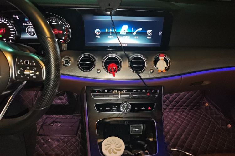 Used Mercedes-Benz E-Class 2019 E 200 Sport Edition Audio And AC Panel