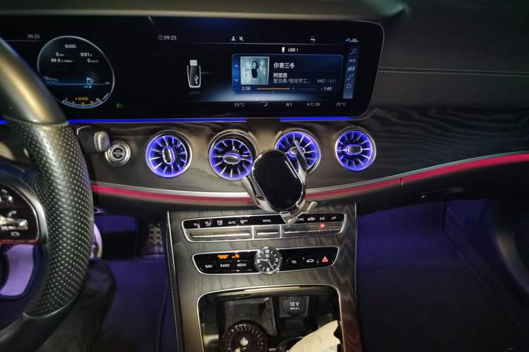 Used Mercedes-Benz E-Class 2019 E 200 Coupe Audio And AC Panel