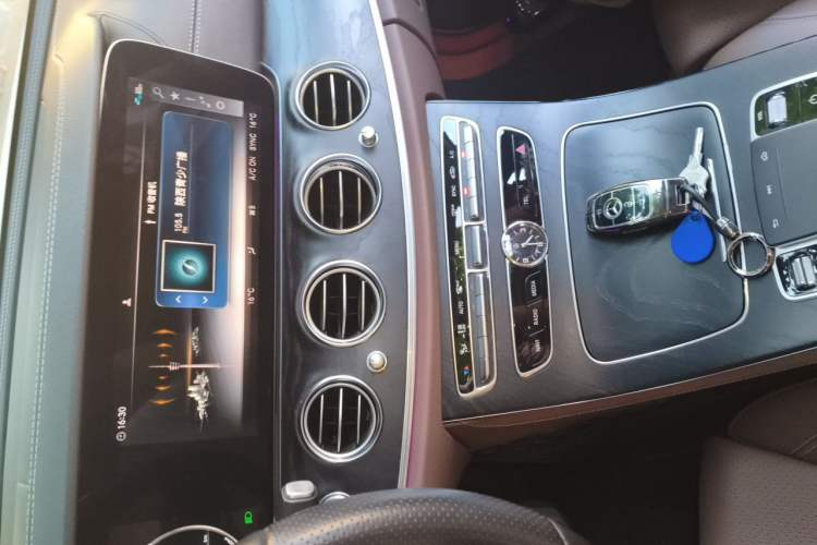 Used Mercedes-Benz E-Class 2019 E 200 L Sport Edition Audio And AC Panel