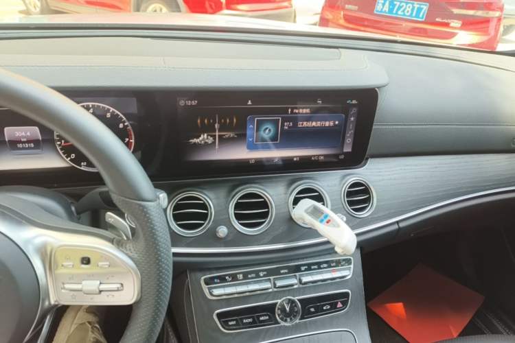 Used Mercedes-Benz E-Class 2019 Restyled E 300 L Sport Luxury Edition Audio And AC Panel