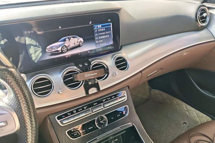 Used Mercedes-Benz E-Class 2019 E 260 Sport Edition 4MATIC Audio And AC Panel