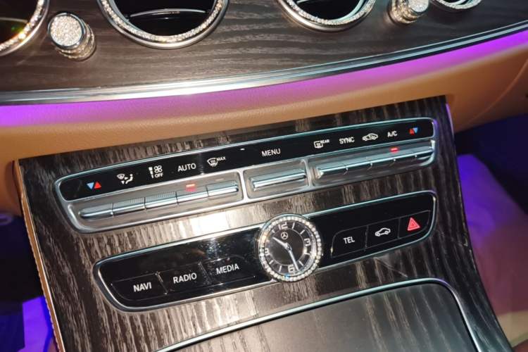 Used Mercedes-Benz E-Class 2019 E 260 L Sport Edition Audio And AC Panel