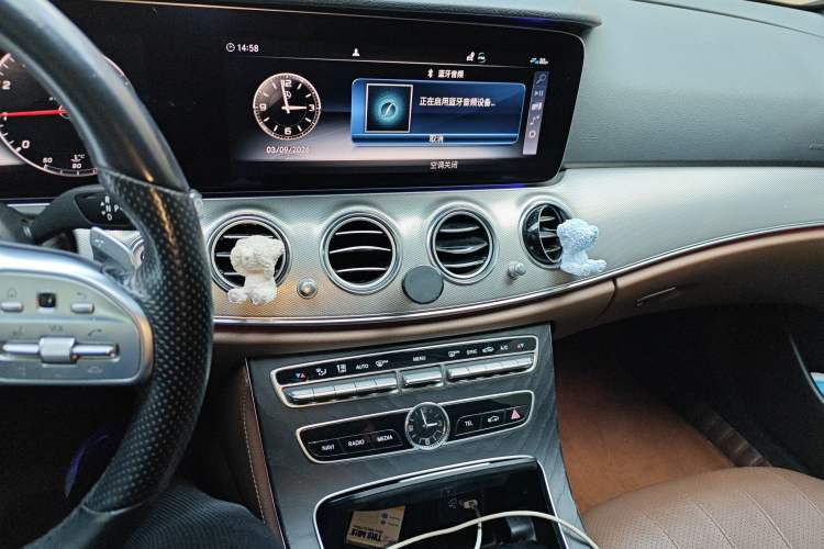 Used Mercedes-Benz E-Class 2019 Restyled E 300 Sport Edition Audio And AC Panel
