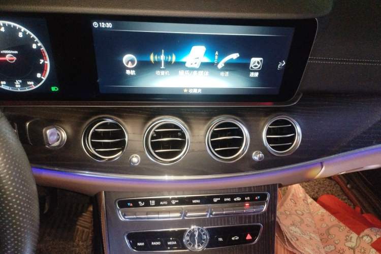Used Mercedes-Benz E-Class 2019 Restyled E 300 L Sport Luxury Edition Audio And AC Panel