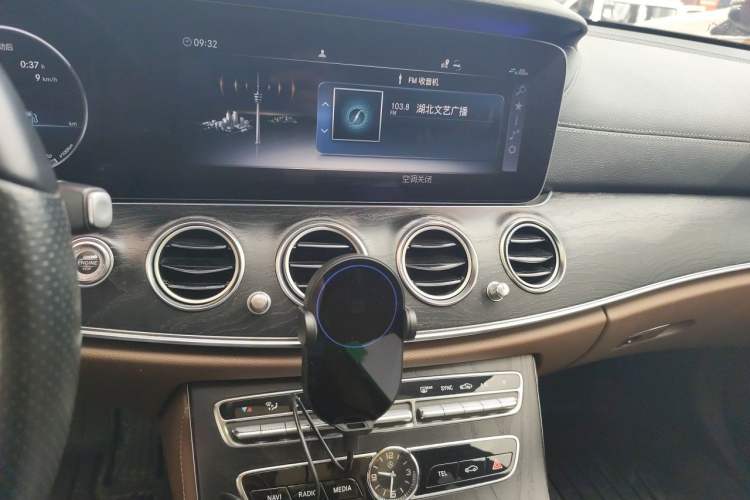 Used Mercedes-Benz E-Class 2019 E 300 L Sport Luxury Edition Audio And AC Panel