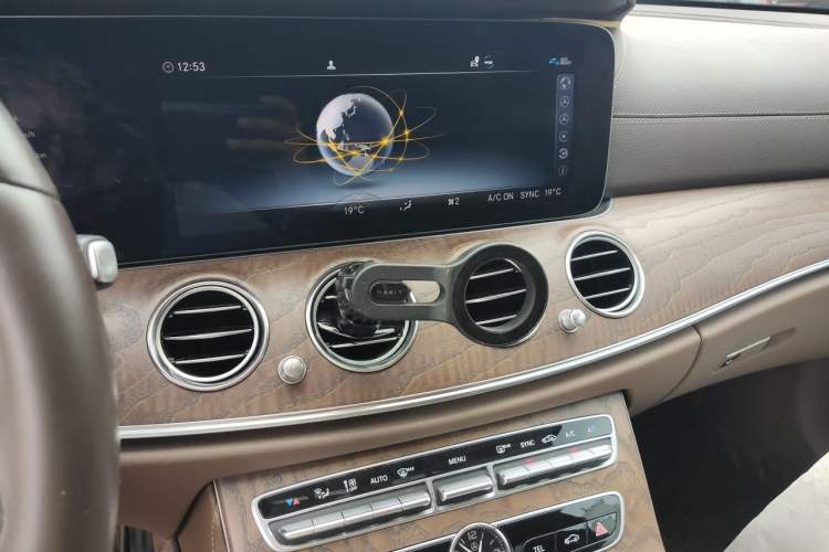 Used Mercedes-Benz E-Class 2019 E 200 L Audio And AC Panel