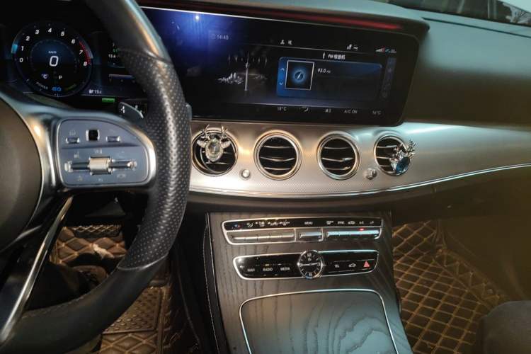 Used Mercedes-Benz E-Class 2019 E 260 Sport Edition Audio And AC Panel