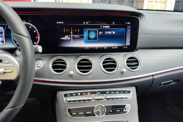 Used Mercedes-Benz E-Class 2019 Restyled E 300 L Sport Luxury Edition Audio And AC Panel