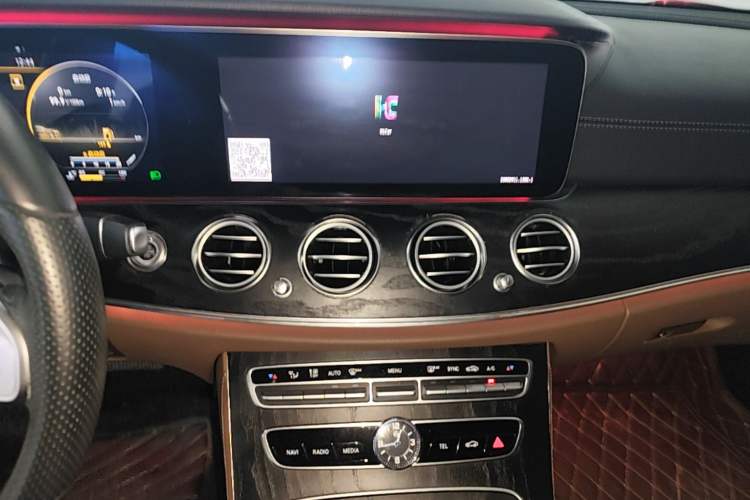 Used Mercedes-Benz E-Class 2019 E 200 L Sport Edition Audio And AC Panel