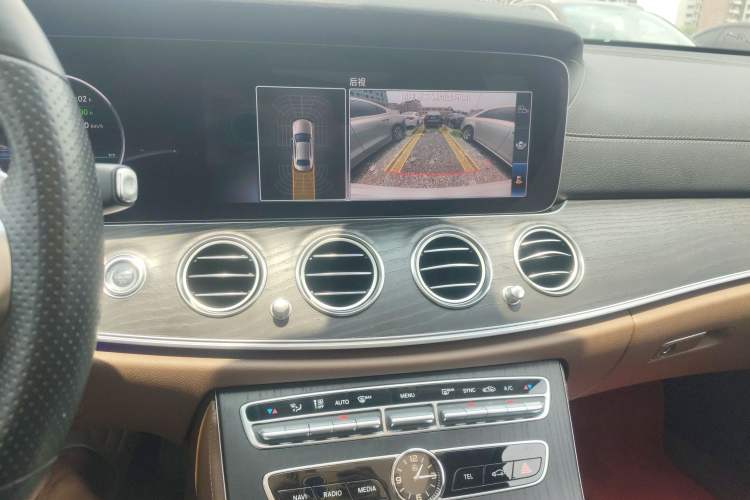 Used Mercedes-Benz E-Class 2019 E 260 L Sport Edition Audio And AC Panel