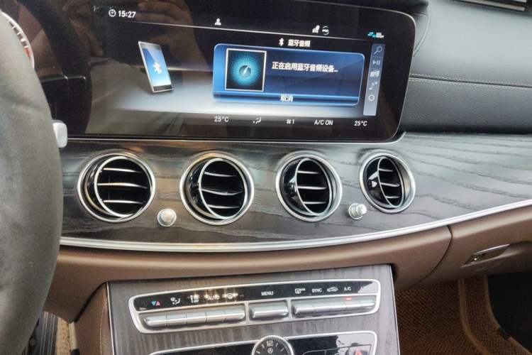 Used Mercedes-Benz E-Class 2019 E 260 L Sport Edition Audio And AC Panel