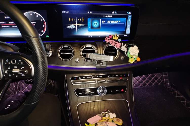 Used Mercedes-Benz E-Class 2019 Restyled E 300 L Sporty and Stylish Edition Audio And AC Panel