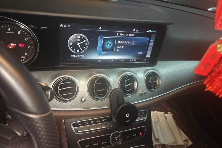 Used Mercedes-Benz E-Class 2019 E 200 Sport Edition Audio And AC Panel