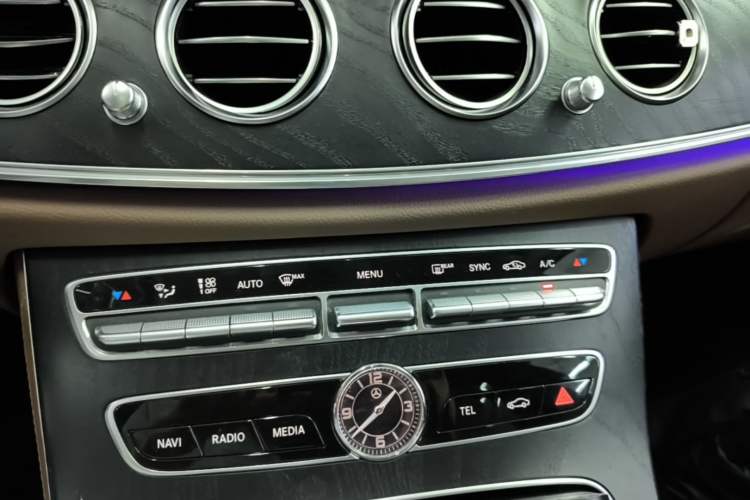 Used Mercedes-Benz E-Class 2019 E 200 L Sport 4MATIC Audio And AC Panel