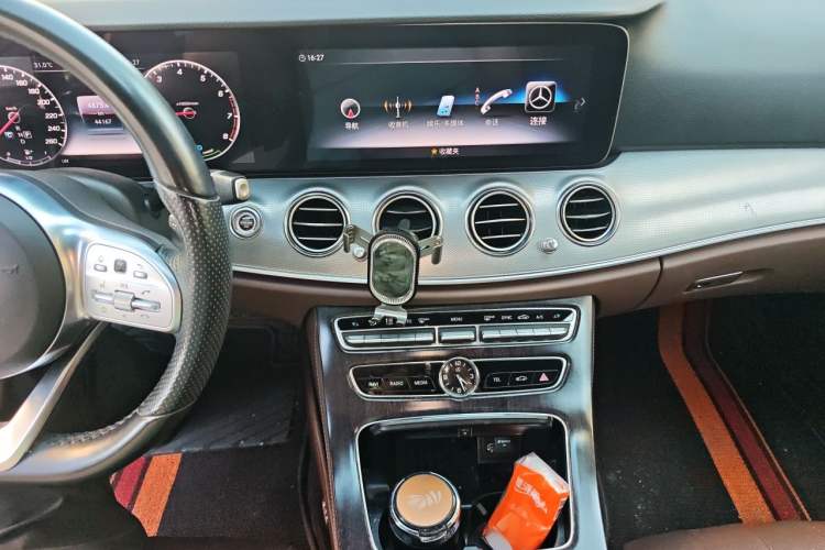 Used Mercedes-Benz E-Class 2019 E 260 Sport Edition 4MATIC Audio And AC Panel