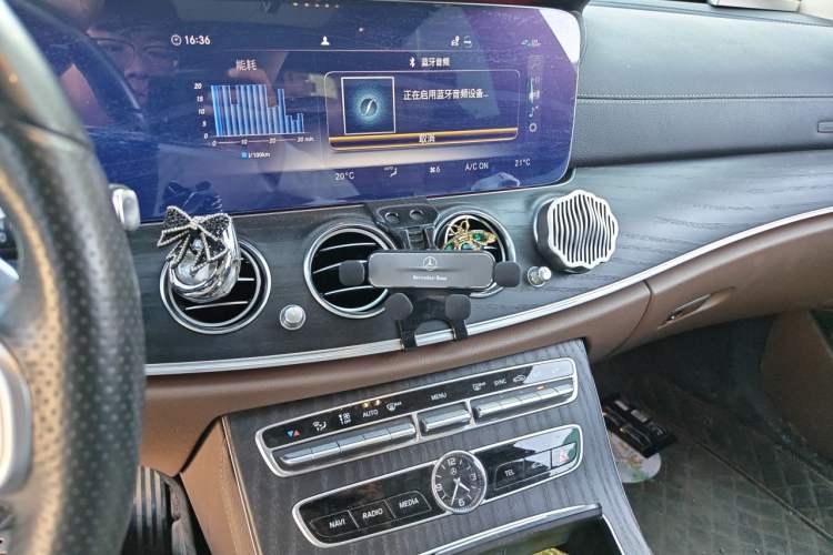 Used Mercedes-Benz E-Class 2019 Restyled E 300 L Sporty and Stylish Edition Audio And AC Panel