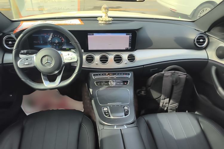 Used Mercedes-Benz E-Class 2019 E 260 Sport Edition Center Console