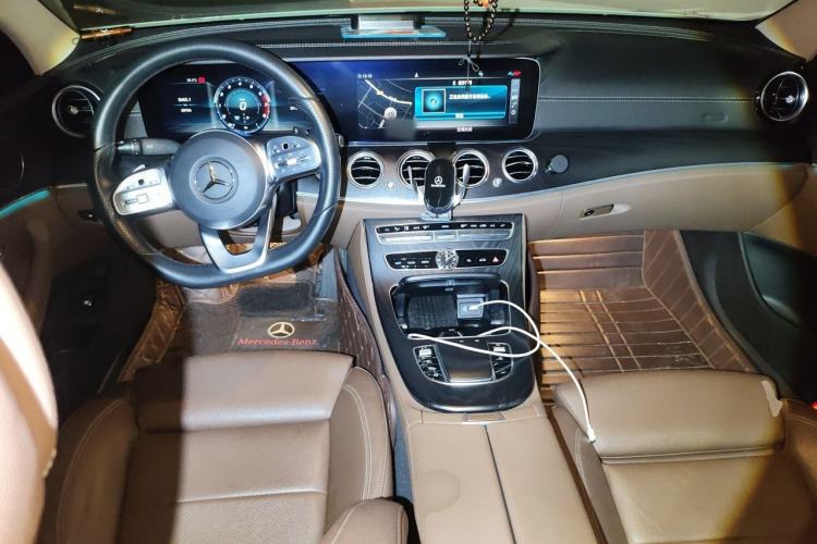 Used Mercedes-Benz E-Class 2019 E 200 L Sport Edition Center Console