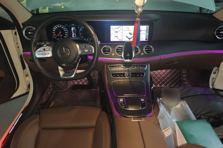 Used Mercedes-Benz E-Class 2019 E 260 L Sport Edition Center Console