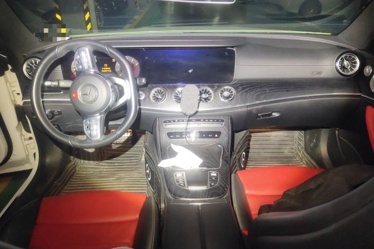 Used Mercedes-Benz E-Class 2019 E 300 Coupe Center Console