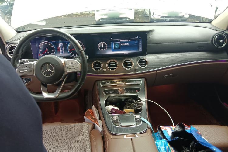 Used Mercedes-Benz E-Class 2019 E 200 L Sport Edition Center Console