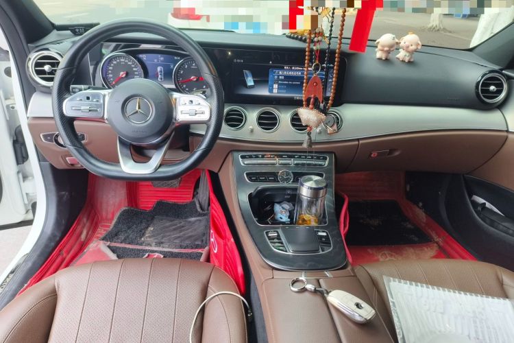 Used Mercedes-Benz E-Class 2019 E 200 Sport Edition Center Console