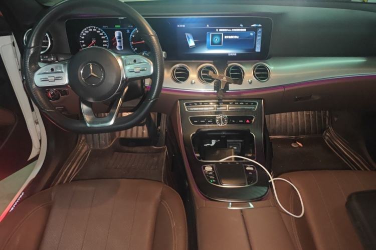 Used Mercedes-Benz E-Class 2019 E 260 Sport Edition Center Console