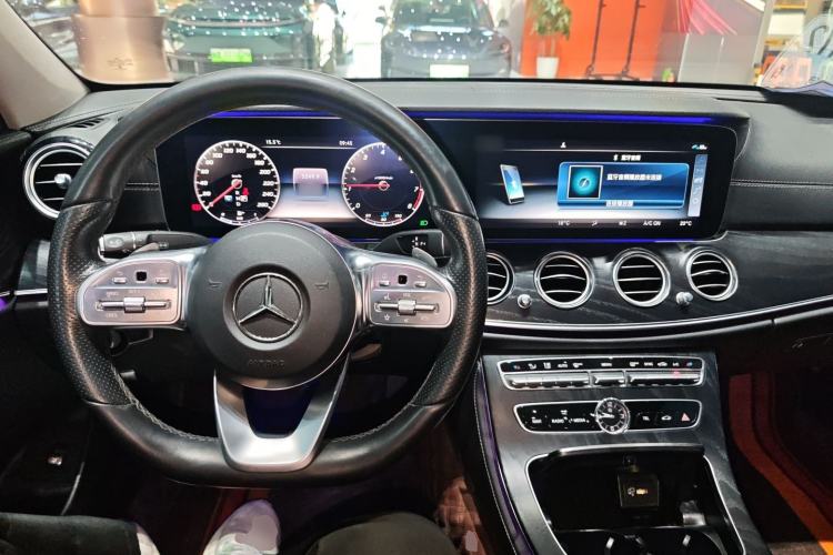 Used Mercedes-Benz E-Class 2019 Restyled E 300 L Sporty and Stylish Edition Center Console