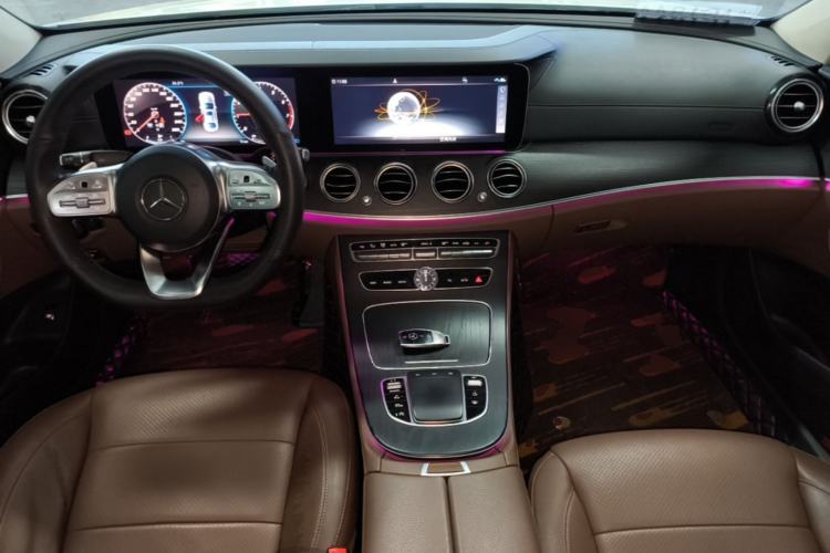 Used Mercedes-Benz E-Class 2019 Restyled E 300 L Sport Luxury Edition Center Console