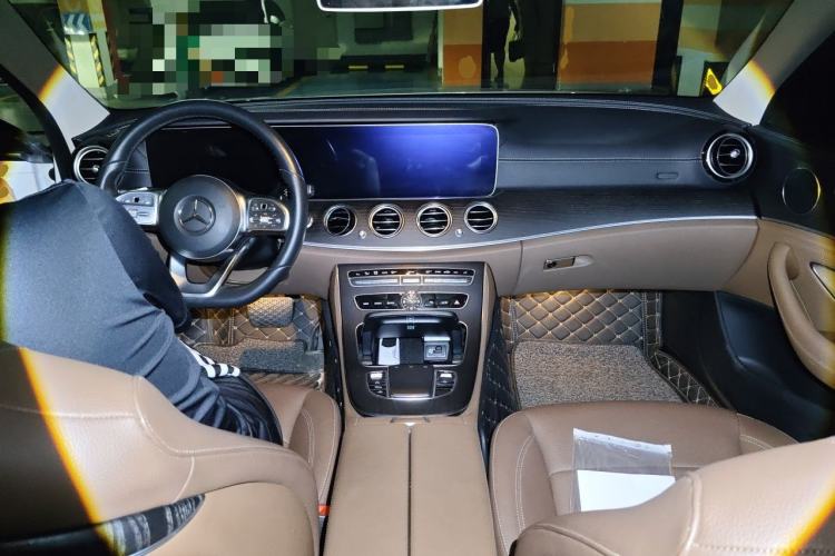 Used Mercedes-Benz E-Class 2019 Restyled E 300 L Sporty and Stylish Edition Center Console