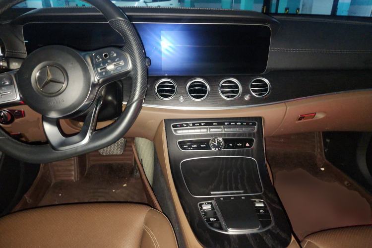 Used Mercedes-Benz E-Class 2019 Restyled E 300 L Sporty and Stylish Edition Center Console
