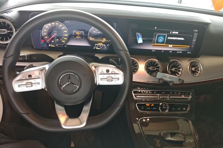 Used Mercedes-Benz E-Class 2019 E 200 Coupe Center Console