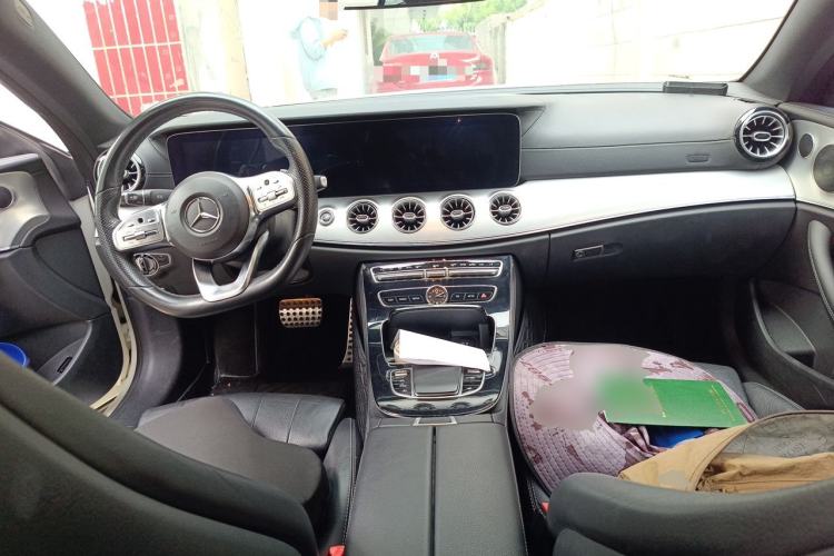 Used Mercedes-Benz E-Class 2019 E 200 Coupe Center Console