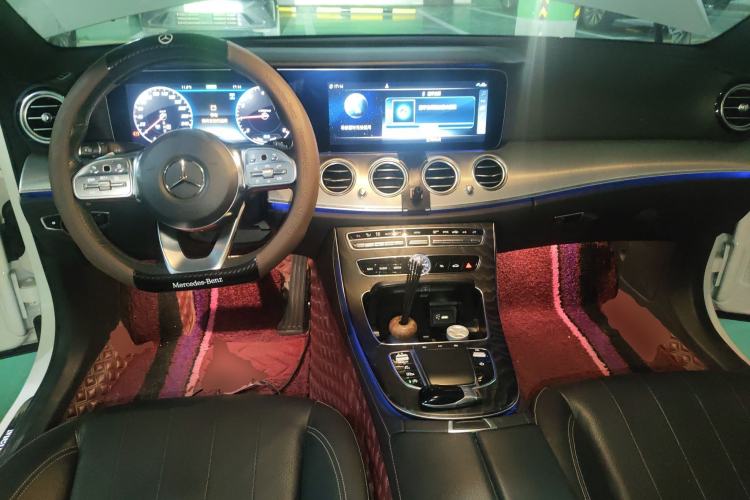 Used Mercedes-Benz E-Class 2019 E 260 Sport Edition Center Console