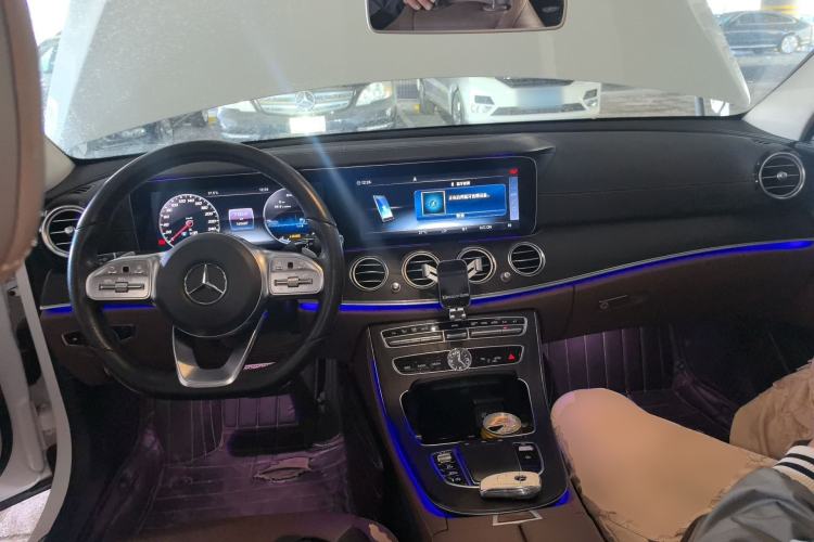 Used Mercedes-Benz E-Class 2019 Restyled E 300 L Sporty and Stylish Edition Center Console