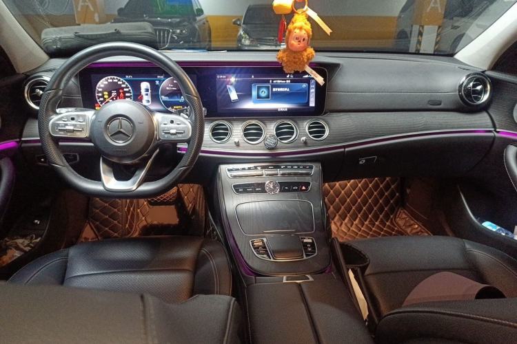 Used Mercedes-Benz E-Class 2019 Restyled E 300 L Sport Luxury Edition Center Console