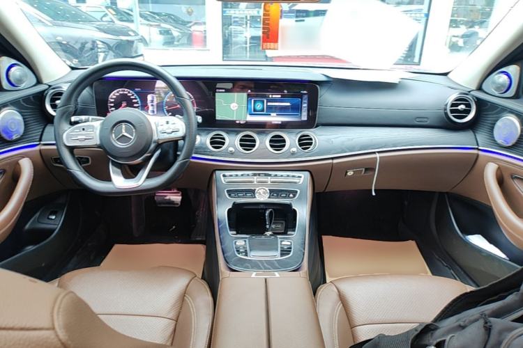Used Mercedes-Benz E-Class 2019 Restyled E 300 L Sporty and Stylish Edition Center Console