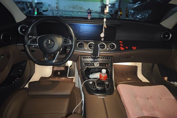 Used Mercedes-Benz E-Class 2019 E 200 L Sport Edition Center Console