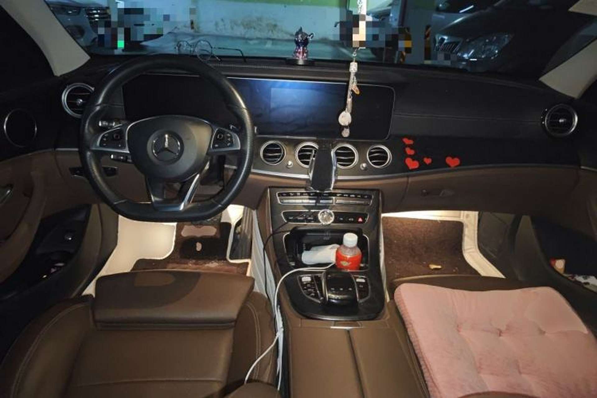 Used Mercedes-Benz E-Class 2019 E 200 L Sport Edition Center Console