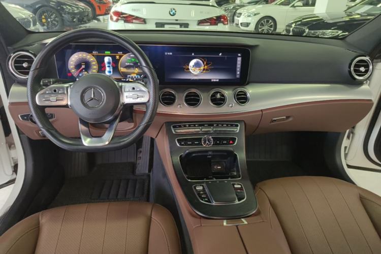 Used Mercedes-Benz E-Class 2019 E 260 Sport Edition Center Console
