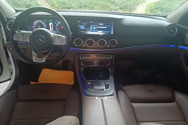 Used Mercedes-Benz E-Class 2019 E 260 L Sport Edition Center Console
