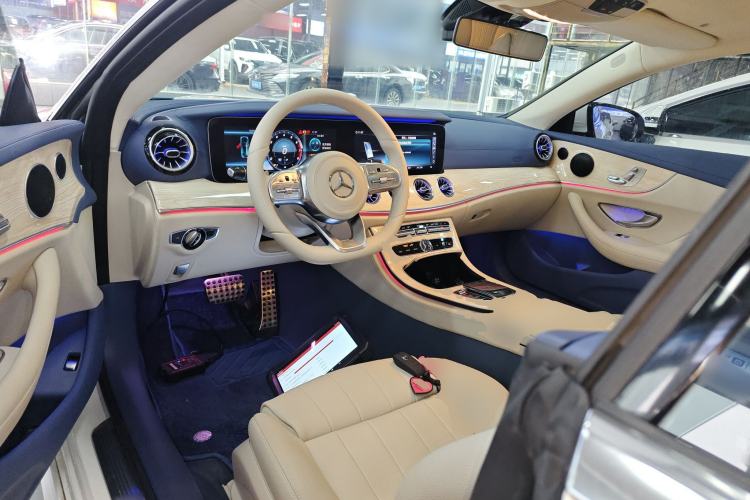 Used Mercedes-Benz E-Class 2019 E 200 Coupe Center Console