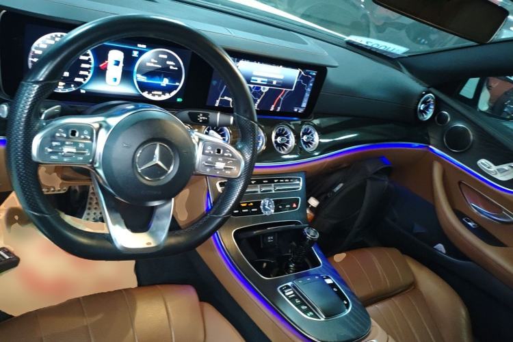 Used Mercedes-Benz E-Class 2019 E 200 Coupe Center Console
