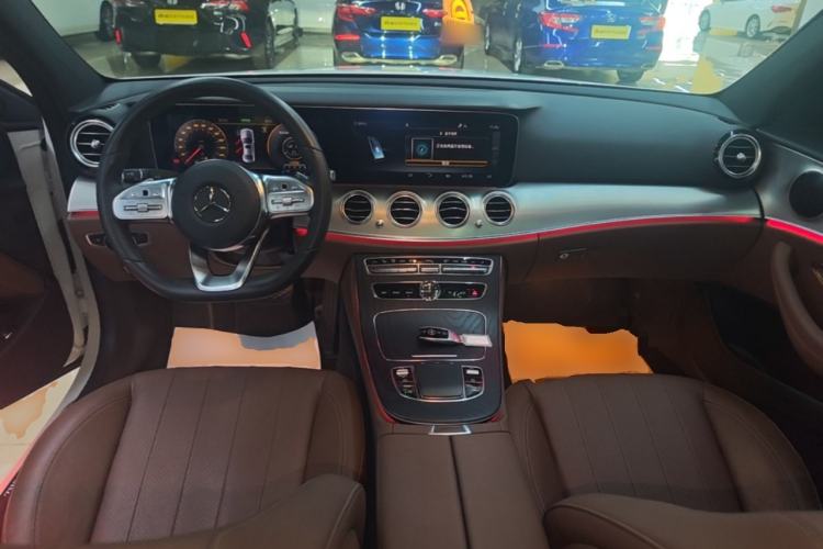 Used Mercedes-Benz E-Class 2019 E 260 Sport Edition Center Console