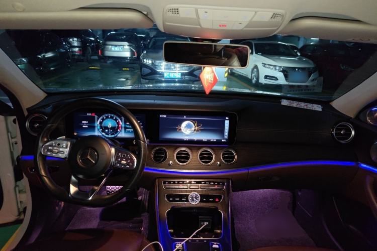 Used Mercedes-Benz E-Class 2019 Restyled E 300 L Sport Luxury Edition Center Console