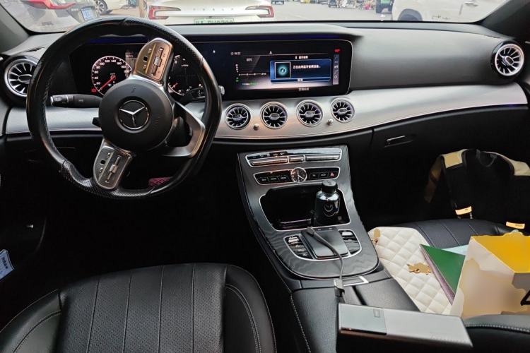Used Mercedes-Benz E-Class 2019 E 260 Sport Edition Center Console