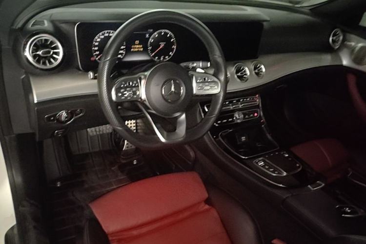 Used Mercedes-Benz E-Class 2019 E 200 Coupe Center Console