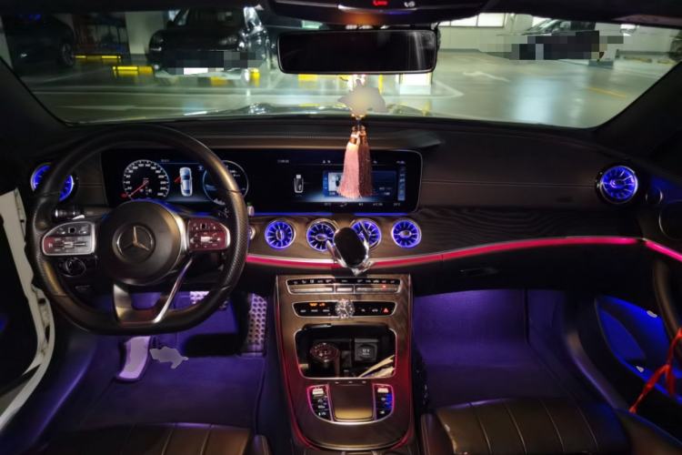 Used Mercedes-Benz E-Class 2019 E 200 Coupe Center Console