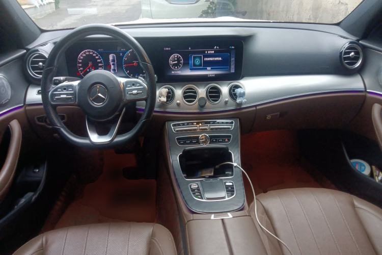 Used Mercedes-Benz E-Class 2019 Restyled E 300 Sport Edition Center Console